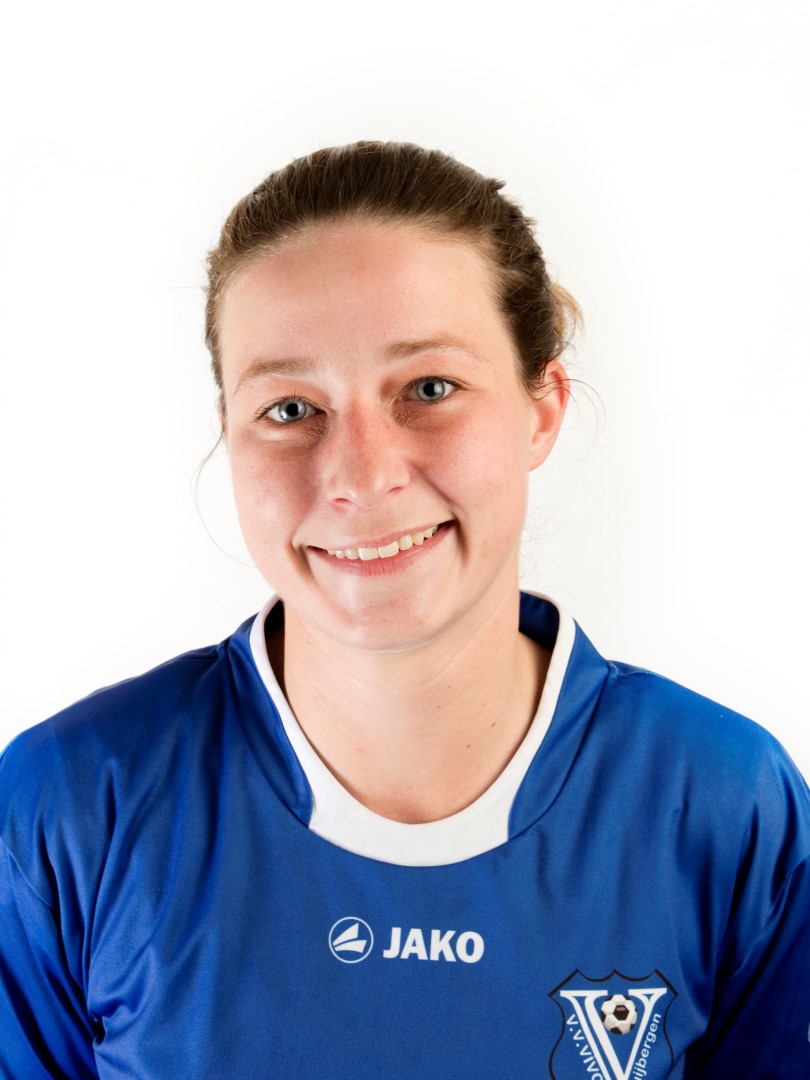 15 Marieke van Aert